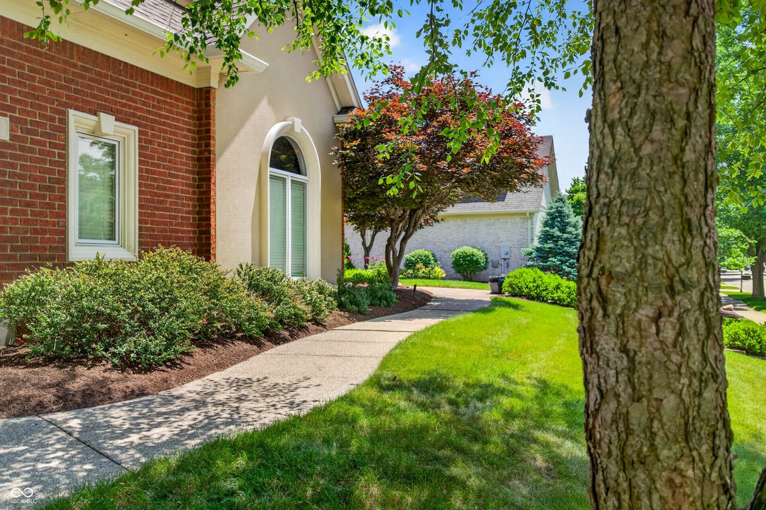 House in Greenwood, Indiana, United States 4 - 18212348