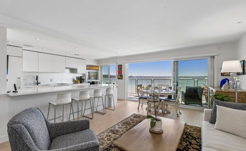 Condo in West Vancouver, British Columbia, Canada 1