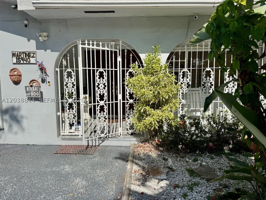 House in Opa-locka, Florida, United States 2 - 18211114