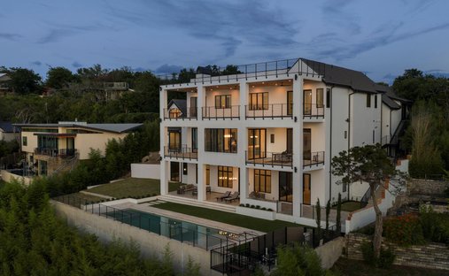 House in The Hills, Texas, United States 1
