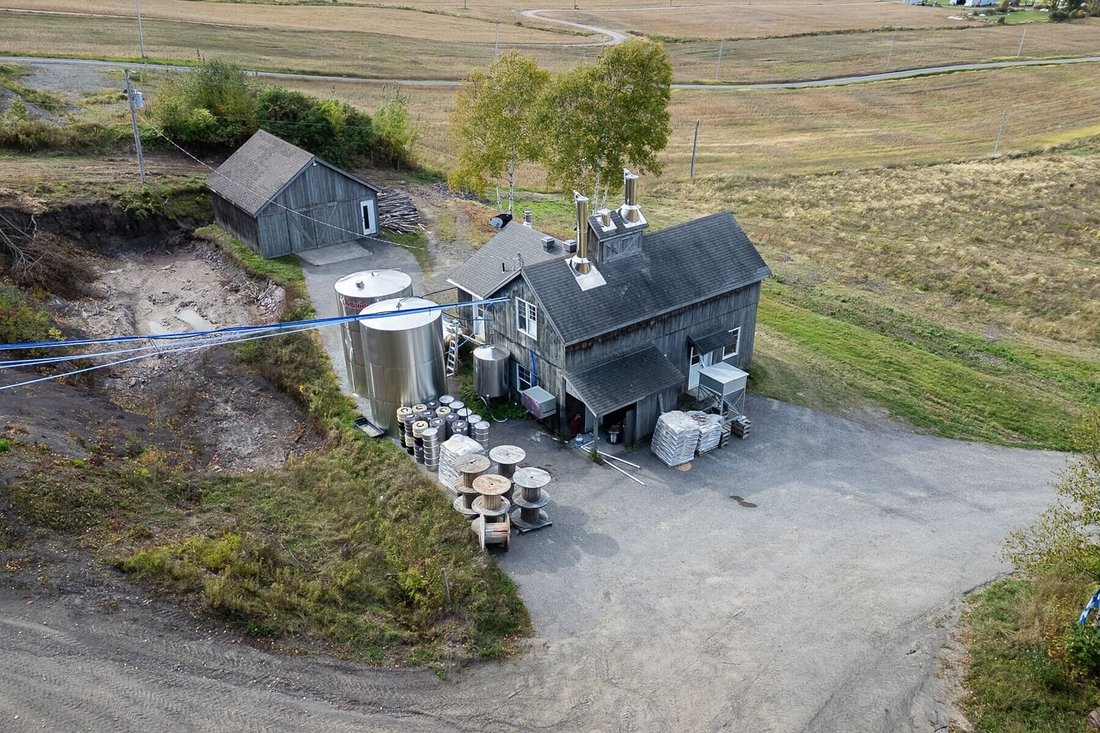 House in Sainte-Famille, Quebec, Quebec, Canada 4 - 18212997