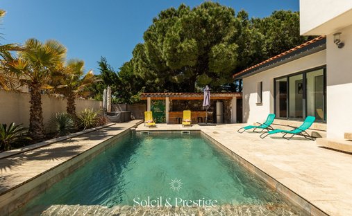 House in Cooperative, Agde, France 1