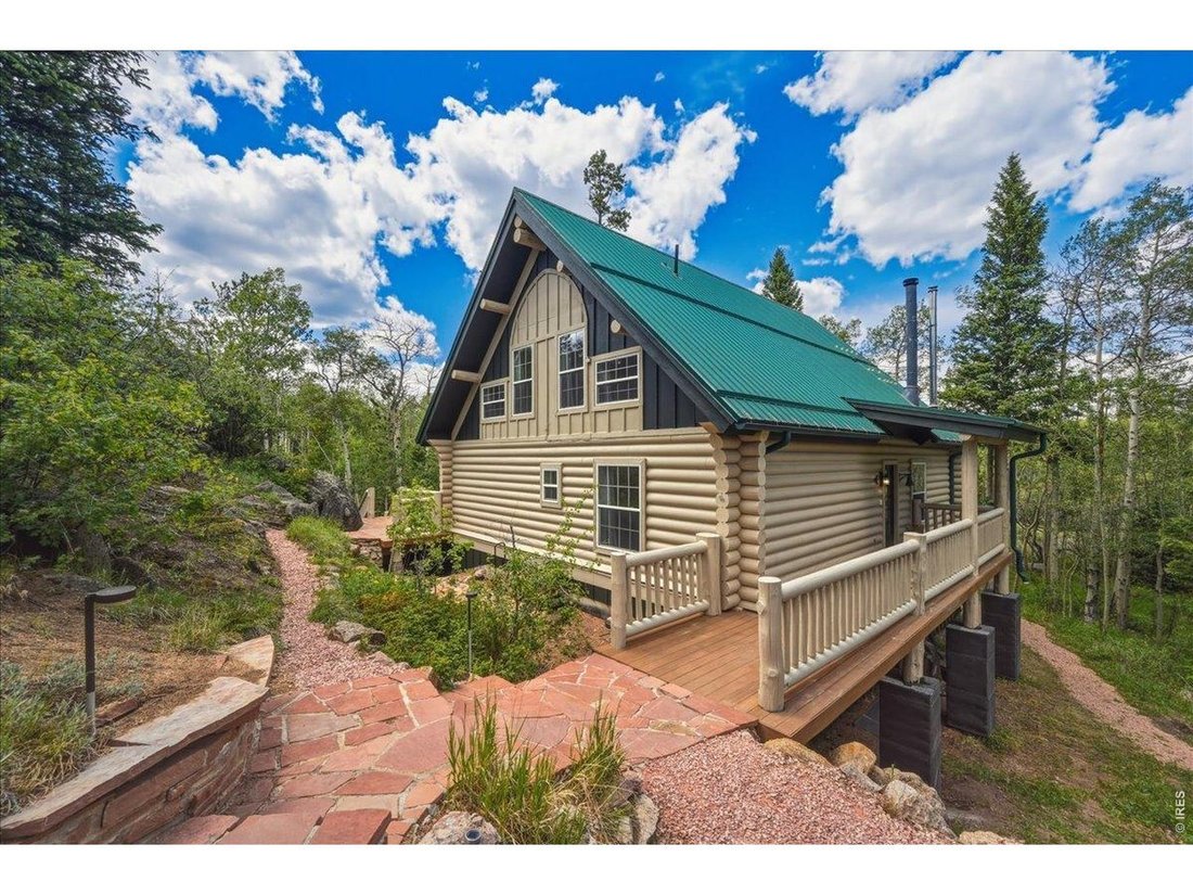 Red Feather Lakes, Colorado, United States 1 - 18211399