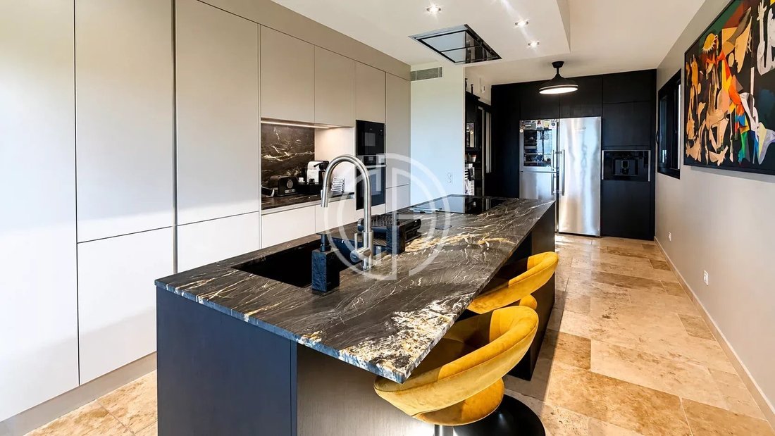 Villa in Mougins, Provence-Alpes-Côte d'Azur, France 4 - 17539626