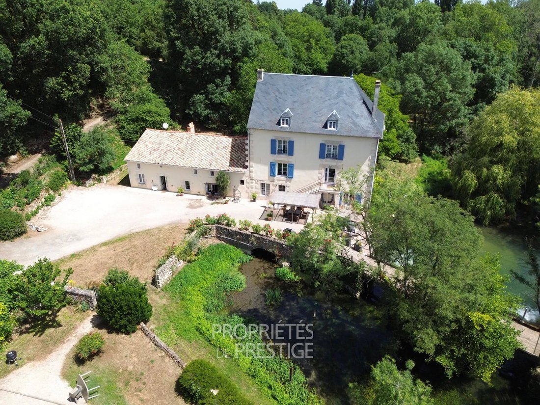 Poitiers, Nouvelle-Aquitaine, France 2 - 18212825