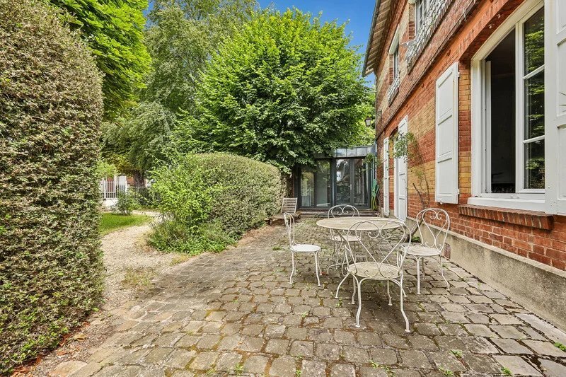 House in Saint-Cloud, Ile-de-France, France 2 - 18210996