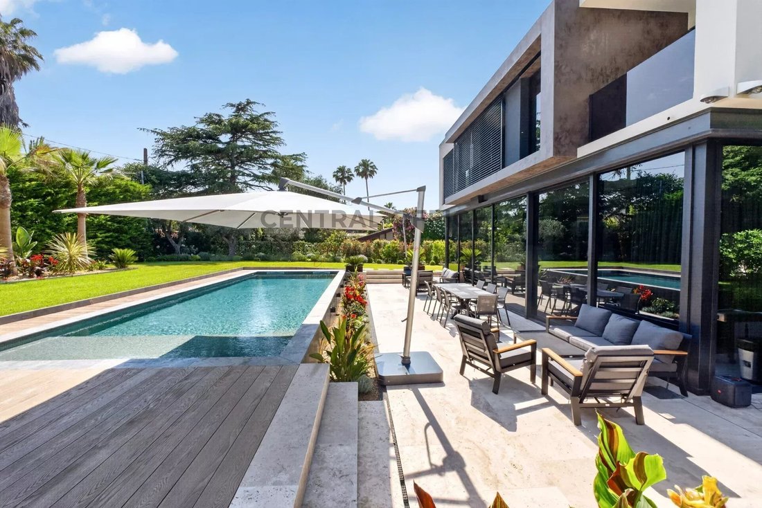 Villa in Antibes, Provence-Alpes-Côte d'Azur, France 3 - 18157831