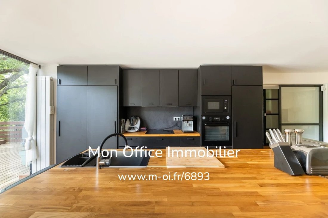 Apartment in Mazenod-Bellevue-Saint Donat-Banon, Aix-en-Provence, France 4 - 18210989