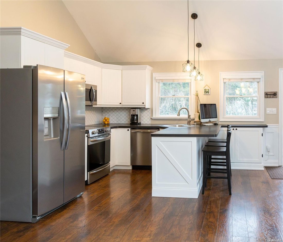 House in Sound Beach, New York, United States 5 - 18211637