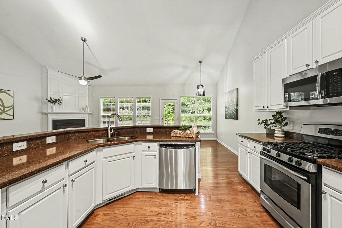 Townhouse in Raleigh, North Carolina, United States 4 - 18211466
