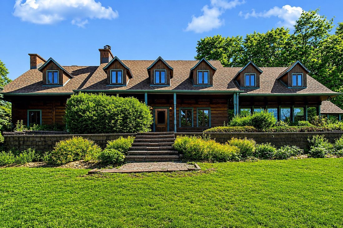 House in Saint-Hippolyte, Quebec, Canada 3 - 18213011