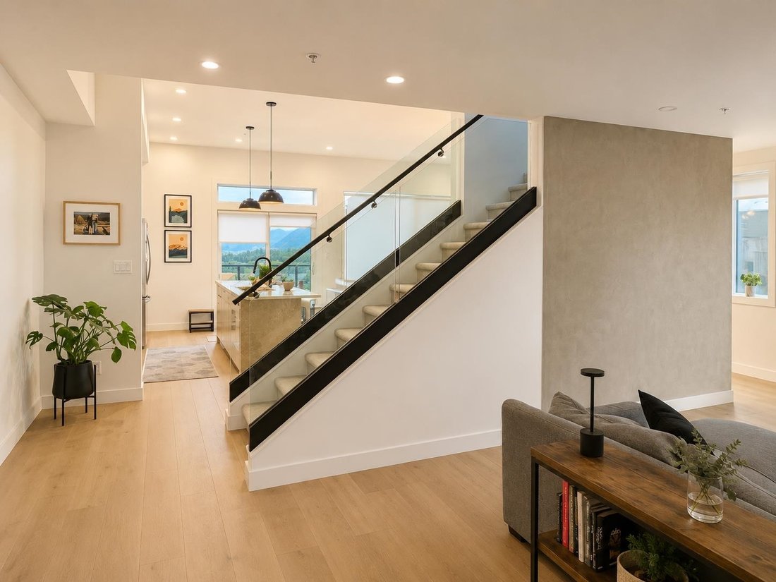 Condo in Squamish, British Columbia, Canada 2 - 18211619