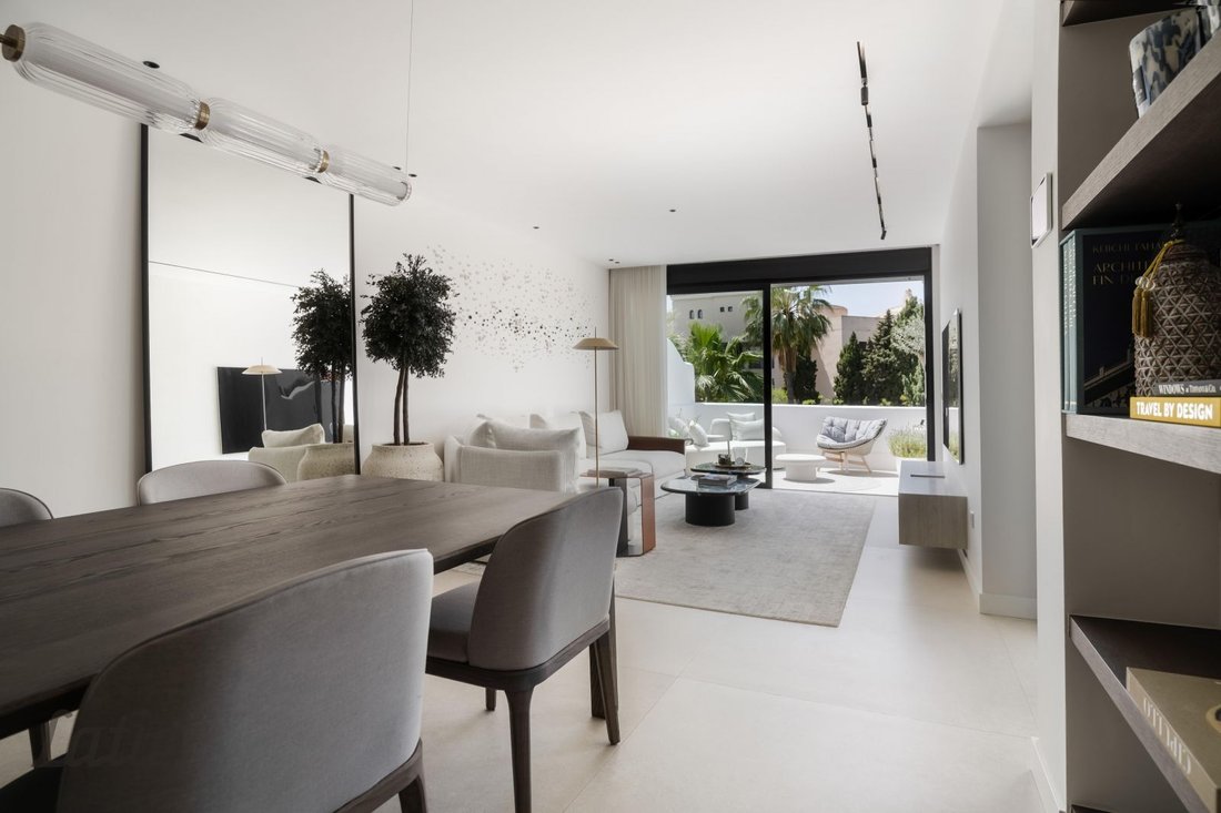 Apartment in Puerto Banus, Marbella, Spain 4 - 18211020