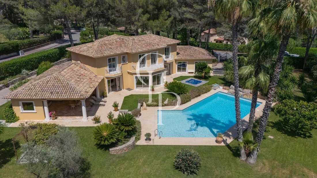 Villa in Mougins, Provence-Alpes-Côte d'Azur, France 2 - 18211056