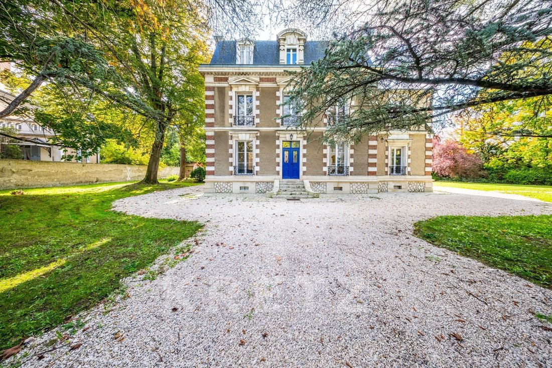 Maison à Auxerre, Bourgogne-Franche-Comté, France 1 - 18212935