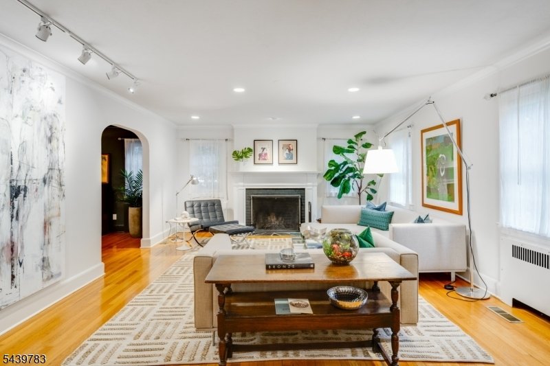 House in Millburn Twp., New Jersey, United States 4 - 18204107