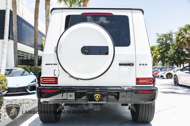 Suv in Palm Beach, FL, United States 5 - 18212224