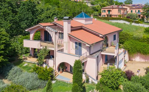 Villa en Verucchio, Emilia-Romaña, Italia 1