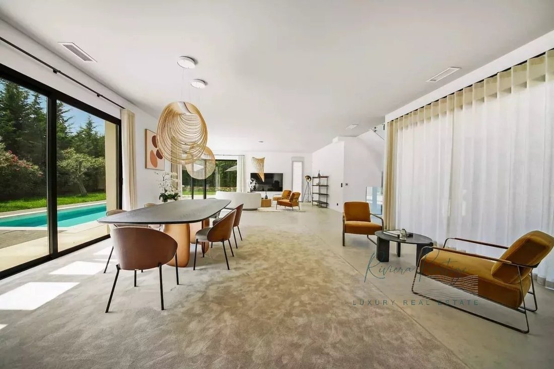 Villa in Mougins, Provence-Alpes-Côte d'Azur, France 3 - 16937415