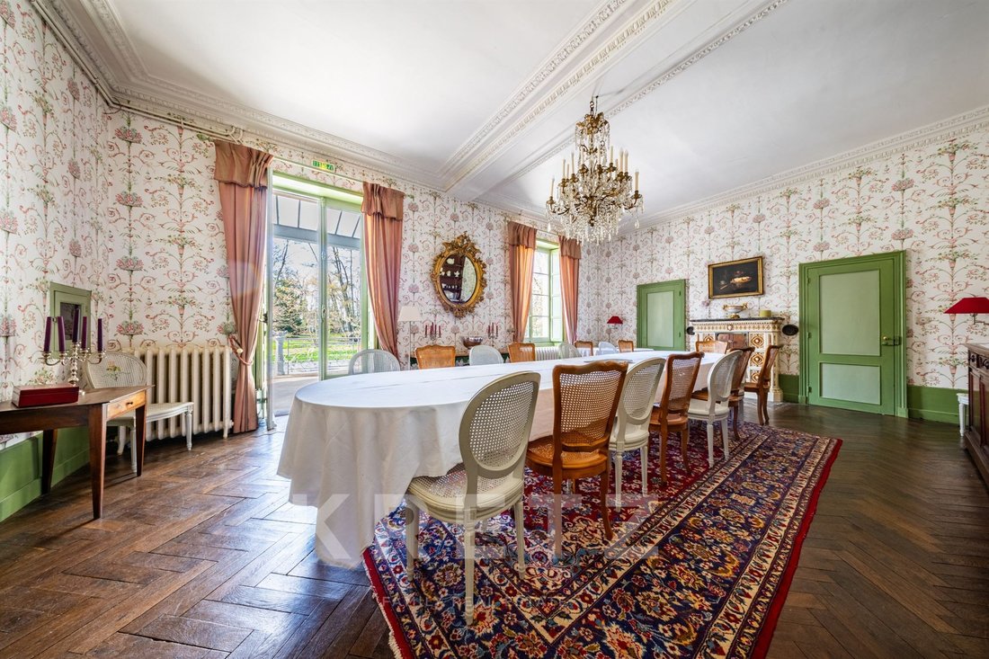 Estate in Centre Ville, Beaune, France 3 - 18212829
