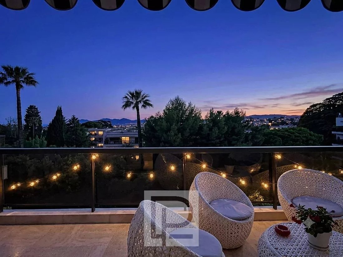 Apartment in Cannes, Provence-Alpes-Côte d'Azur, France 2 - 17911035