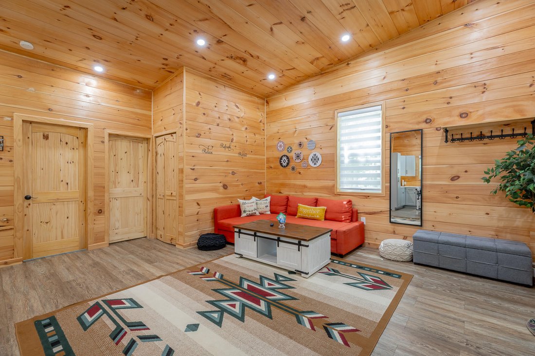 Spencer, Tennessee, United States 3 - 17961032