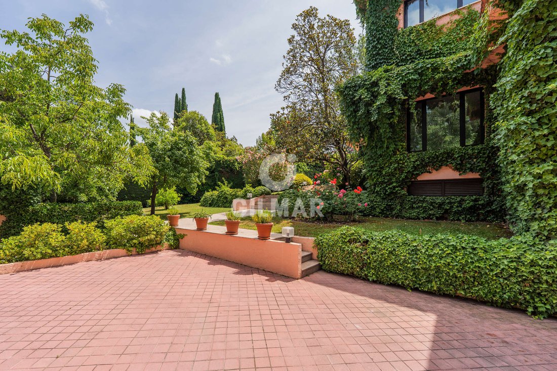 Villa in Somosaguas, Pozuelo de Alarcon, Comunidad de Madrid 5 - 17810331