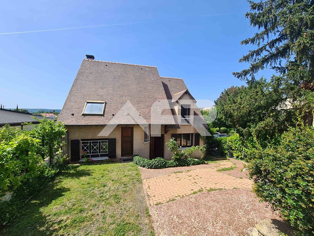 House in Chatou, Ile-de-France, France 1 - 18212174