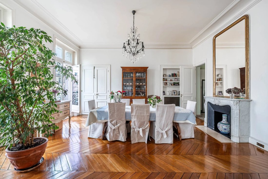 Apartment in Hoche-Friedland, Paris 8e Arrondissement, Paris 4 - 16480448