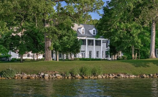 House in Lake Geneva, Wisconsin, United States 1