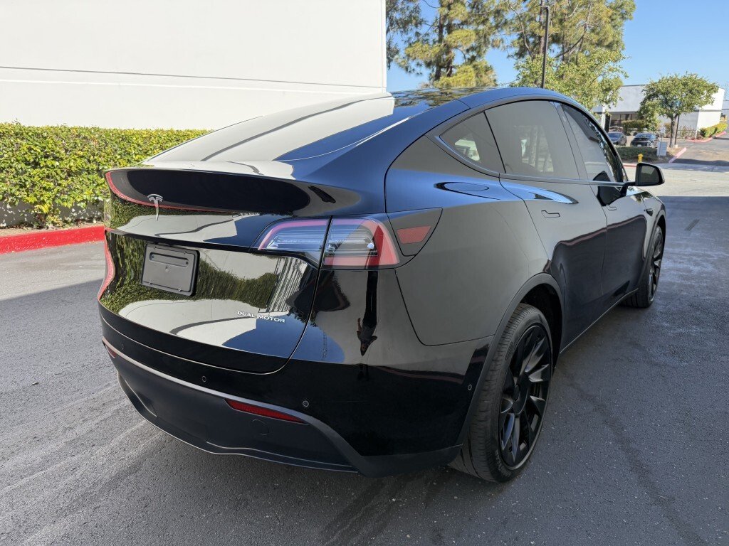 Tesla Model Y in San Diego, CA, United States 3 - 18212036