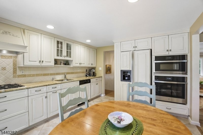 House in Livingston, New Jersey, United States 2 - 18212337