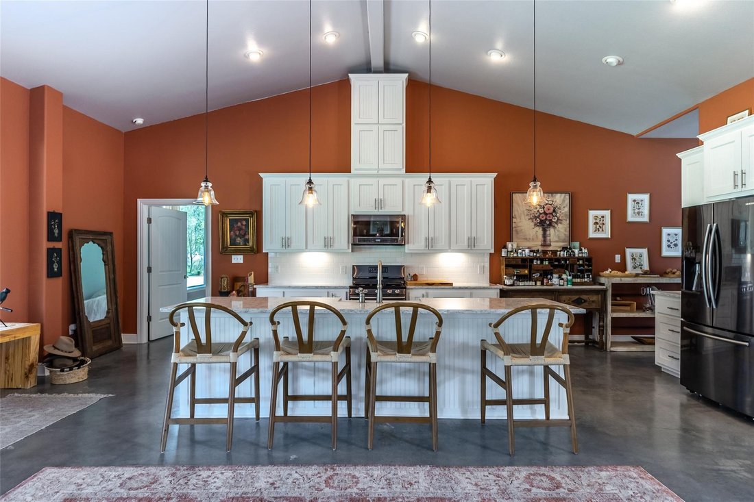 House in Dale, Texas, United States 5 - 18211558