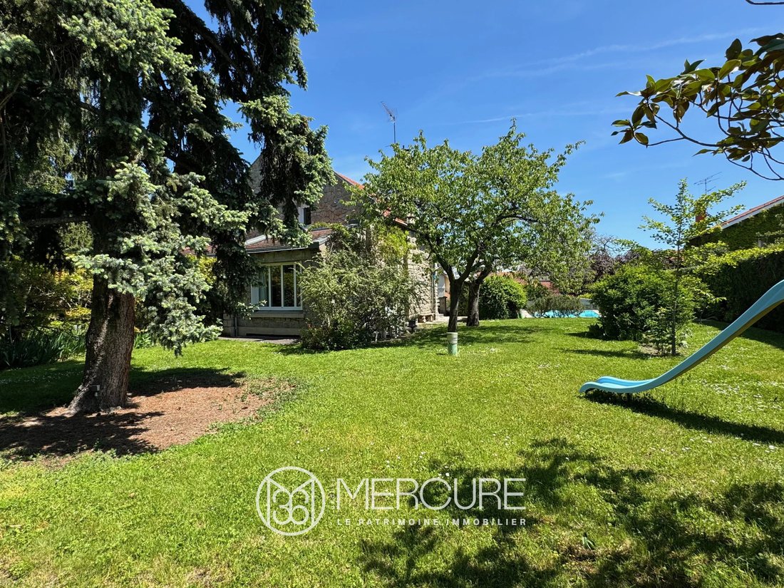 House in Bergougnan, Clermont-Ferrand, France 1 - 18213315