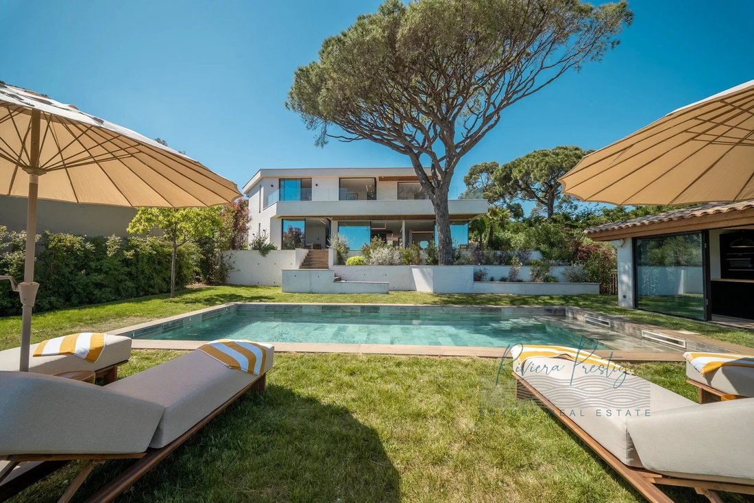 Villa in Nartelle-Noyer-Bellevue-bd des Sardinaux, Sainte-Maxime, France 1 - 15375866