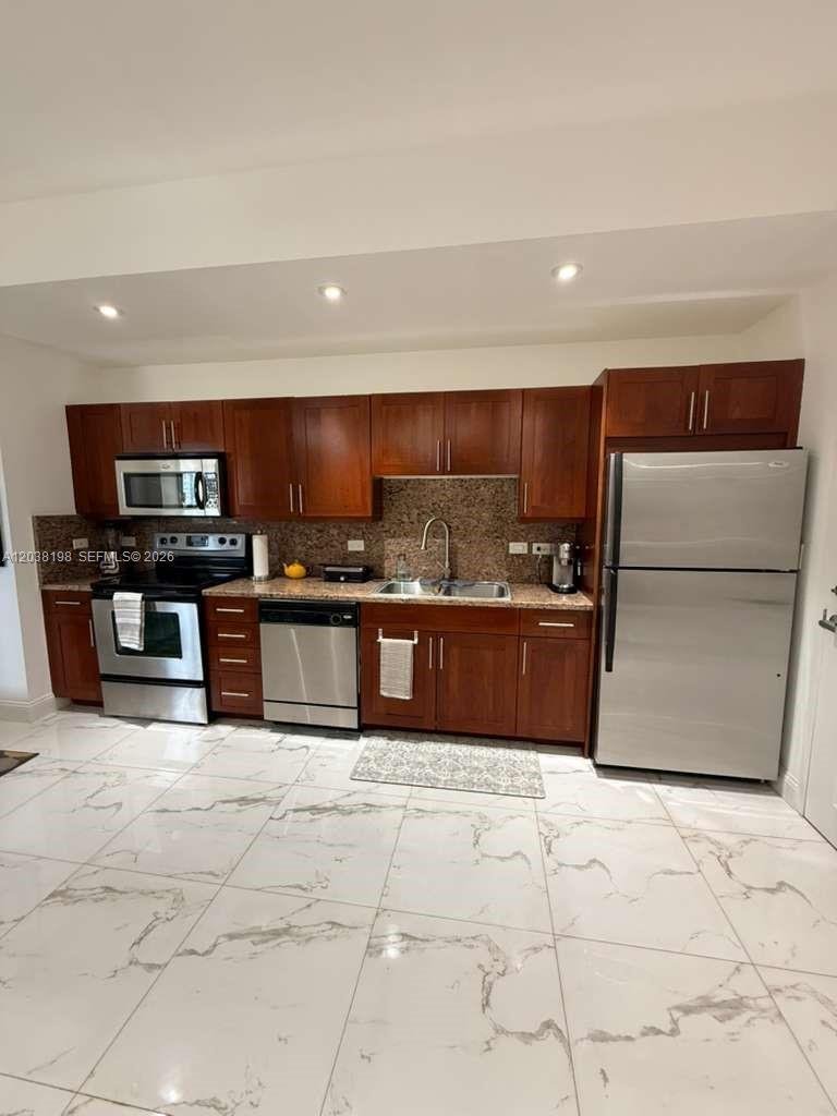 Condo in Miami, Florida, United States 3 - 18213125