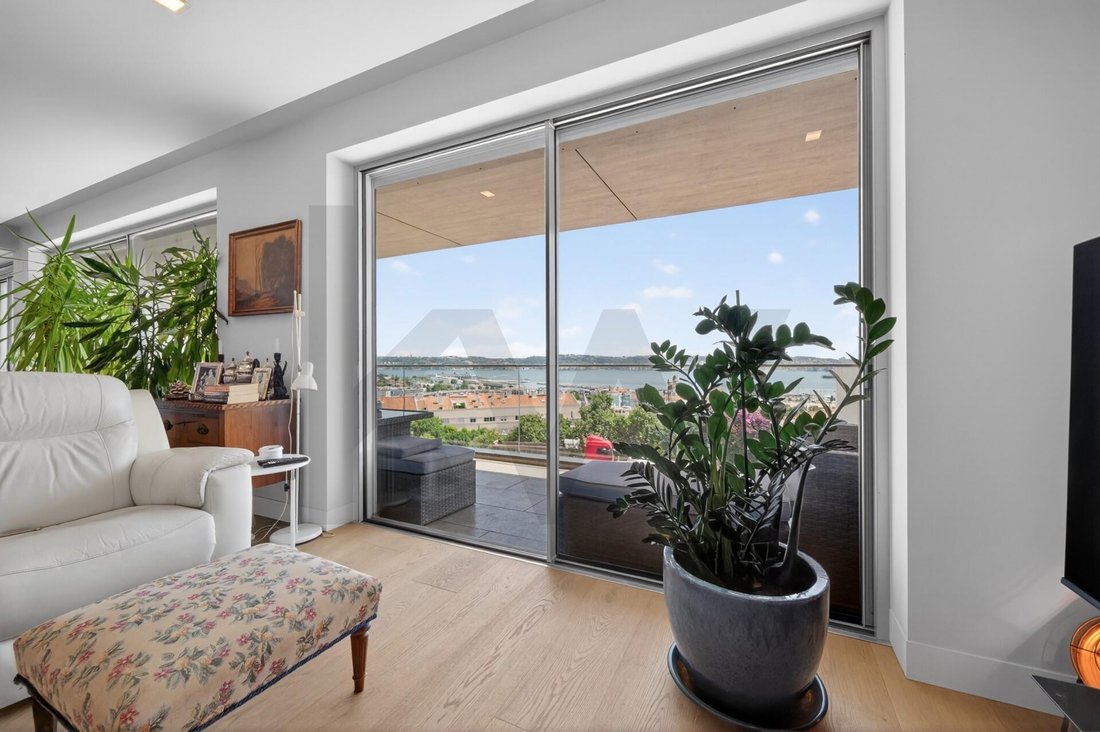 Apartment in Alges, Lisbon, Portugal 3 - 18212230