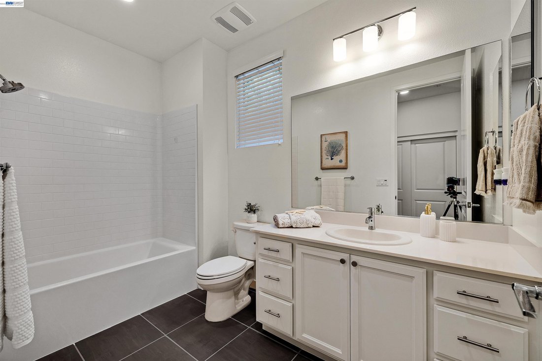 Townhouse in Dublin, California, United States 5 - 18211306