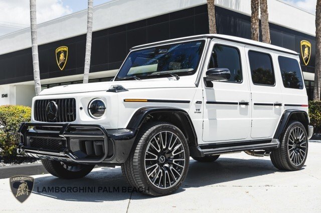 Suv in Palm Beach, FL, United States 2 - 18212224