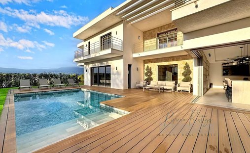 Villa in Mougins, Provence-Alpes-Côte d'Azur, France 1