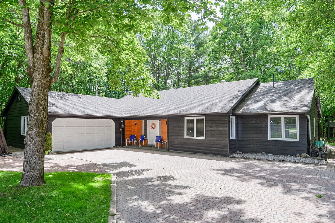 House in Gravenhurst, Ontario, Canada 3 - 18214612