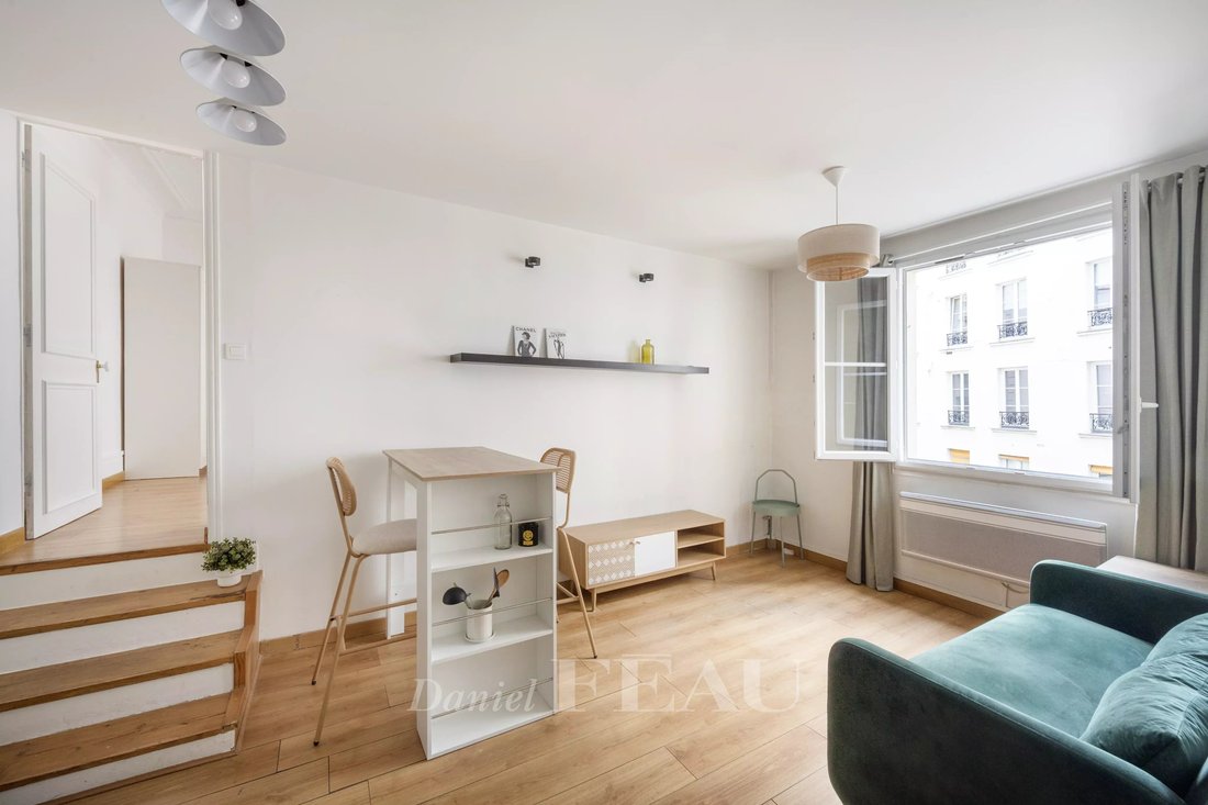 Apartment in République - Saint Ambroise, Paris, Ile-de-France 1 - 17446536