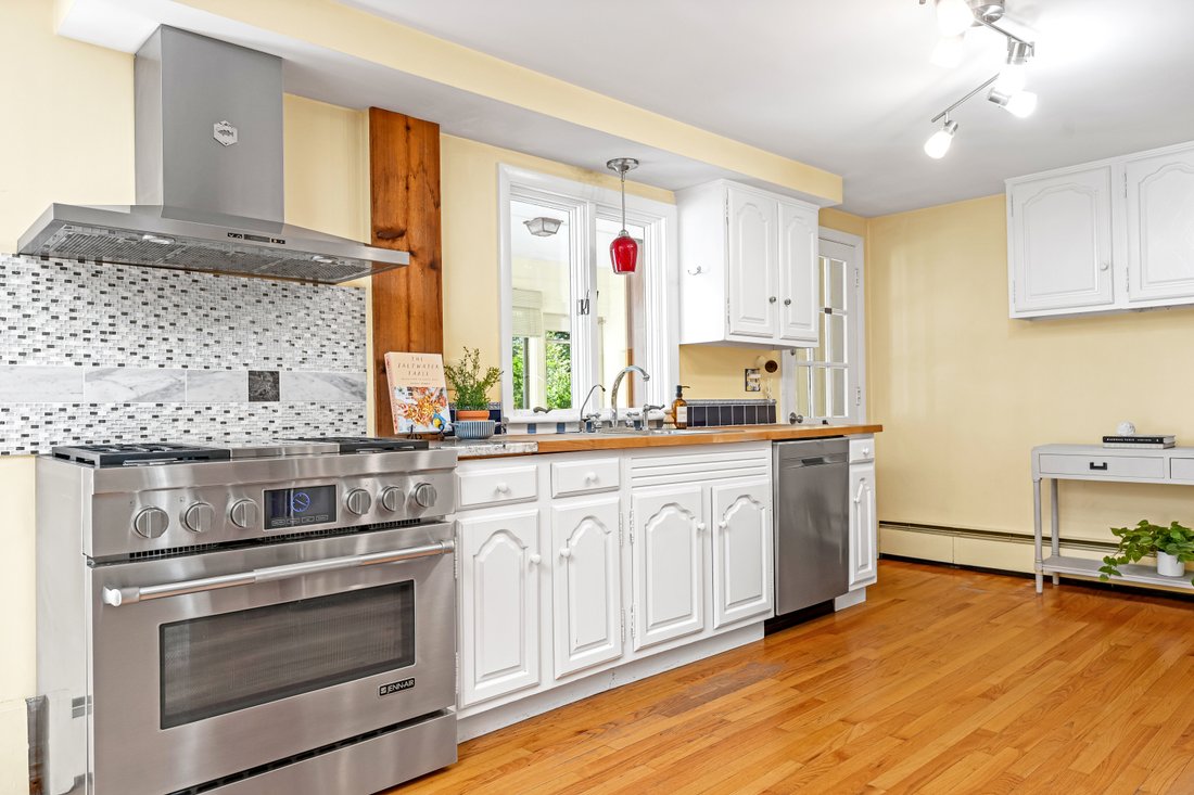 House in Barrington, Rhode Island, United States 5 - 18214390