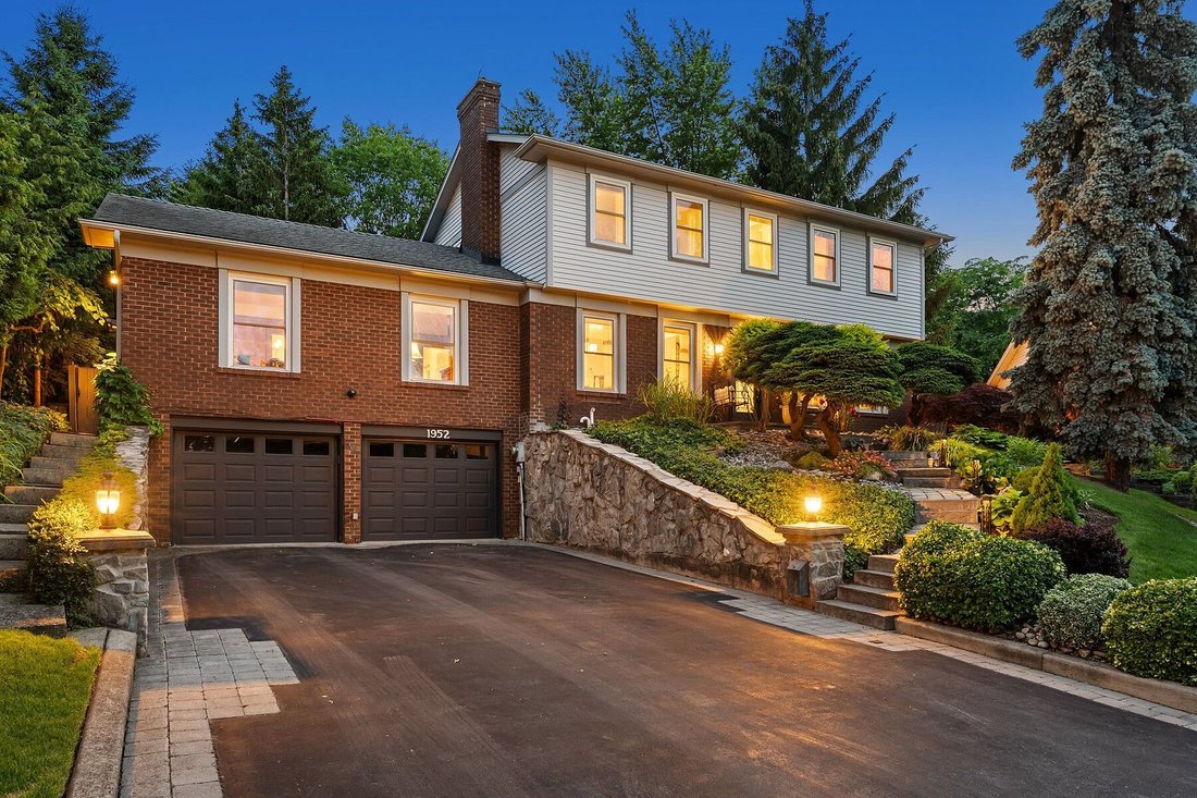 House in Burlington, Ontario, Canada 3 - 18214625