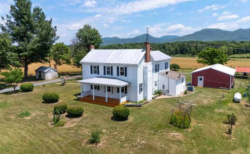 Farm Ranch in Grottoes, Virginia, United States 1