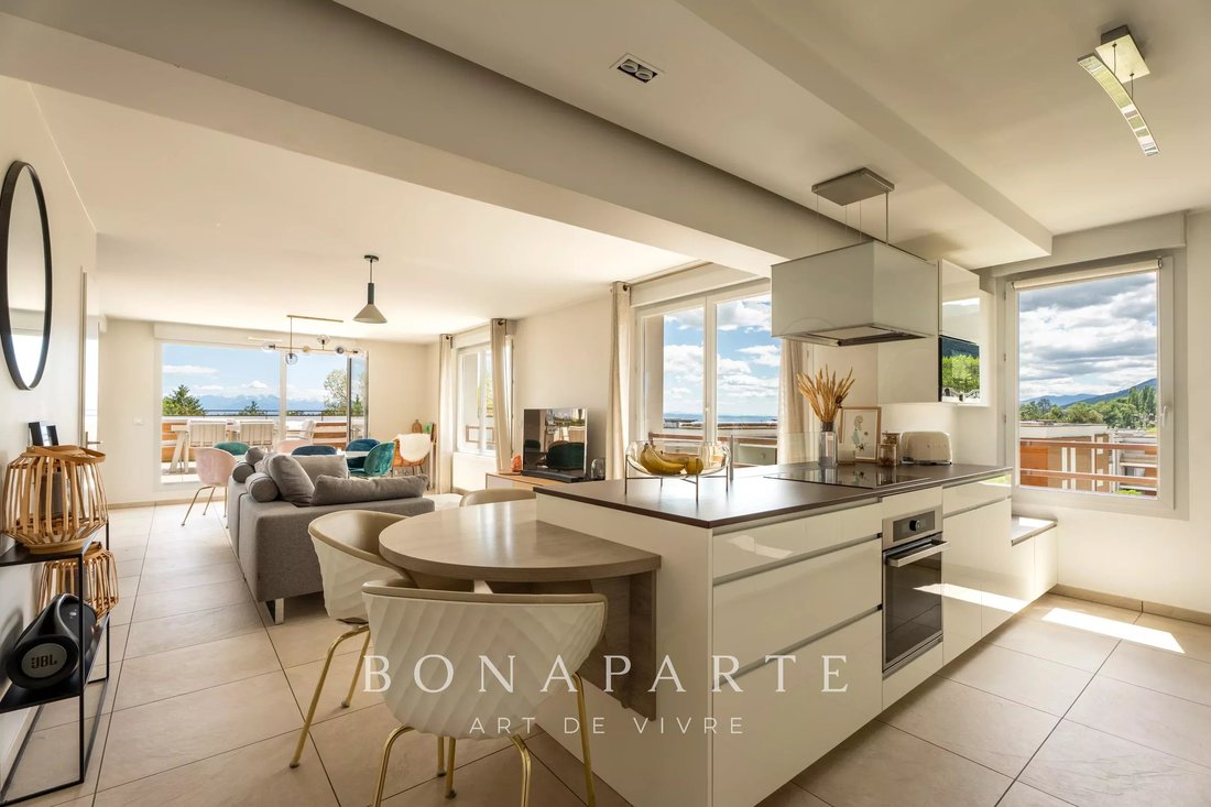 Apartment in Est, Gex, France 4 - 18213614