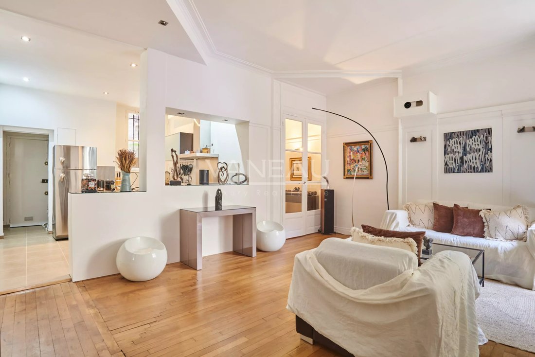 Apartment in Gros Caillou, Paris 7e Arrondissement, Paris 4 - 18213534