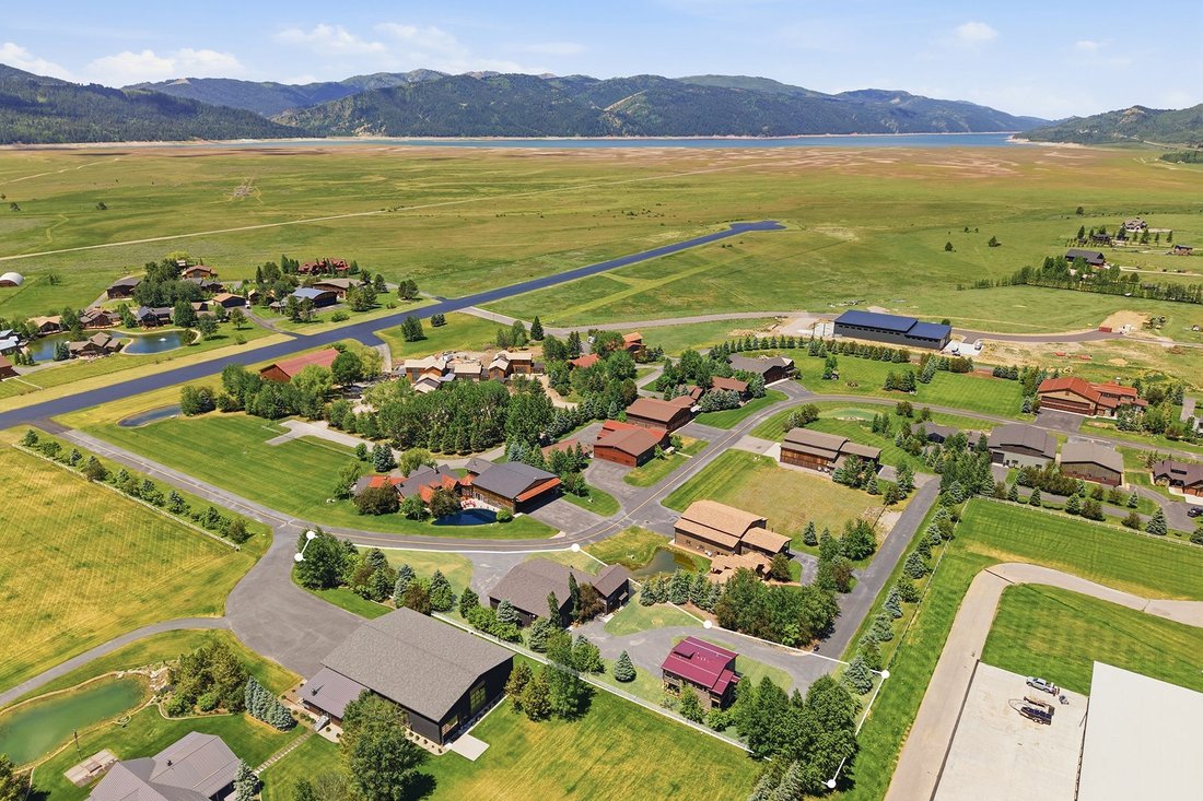 House in Alpine, Wyoming, United States 2 - 18214534