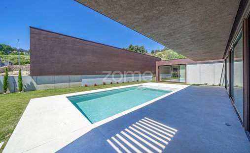 House in Ferreiros e Gondizalves, Braga, Portugal 1