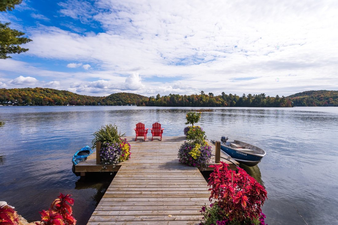 House in Saint-Hippolyte, Quebec, Canada 4 - 15856693